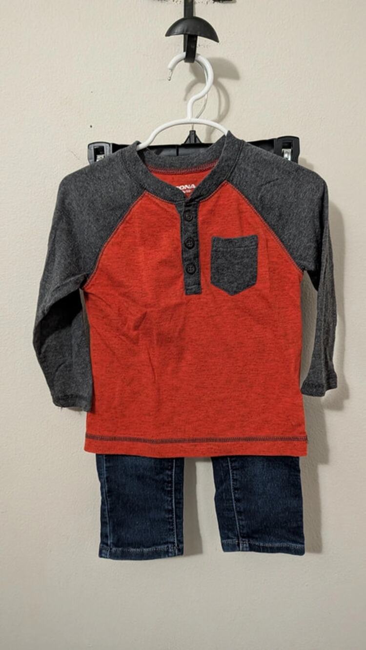 Boys Size 2T Outfit Arizona Jeans Orange + Gray Henley & Jumping Beans Jeans